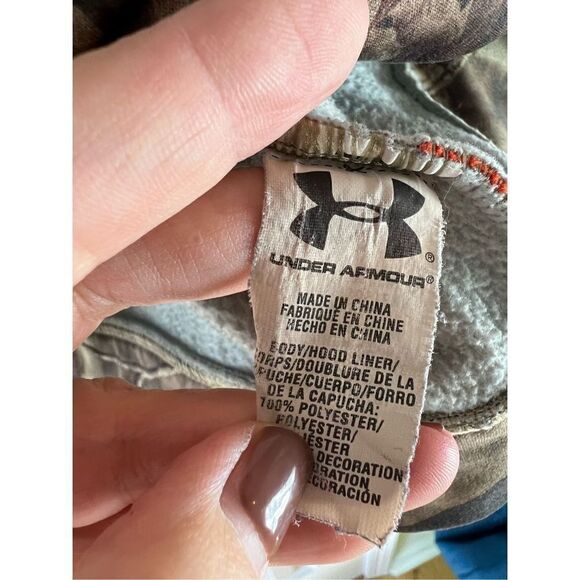 Under Armour Boys Camo Hooded Sweatshirt Size YXL - Picture 3 of 4